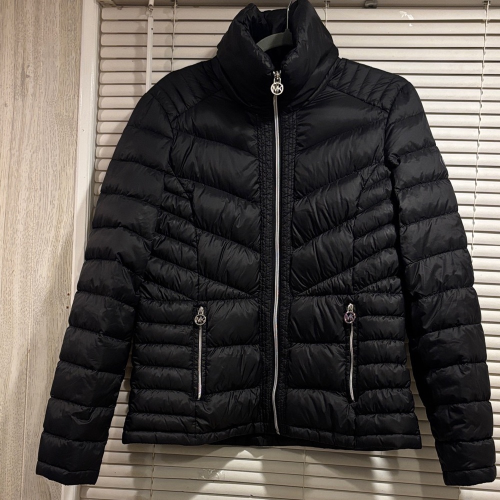 Michael Kors Black Womens Packable Down Fill Puffer Jacket in black